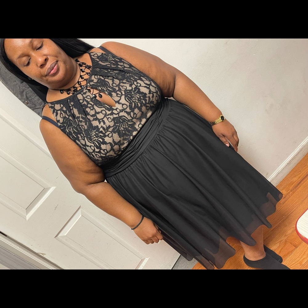Plus Size - Picture 13 of 16